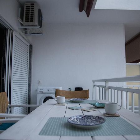 Grey Theros Apartments Paralia Dionysiou Buitenkant foto