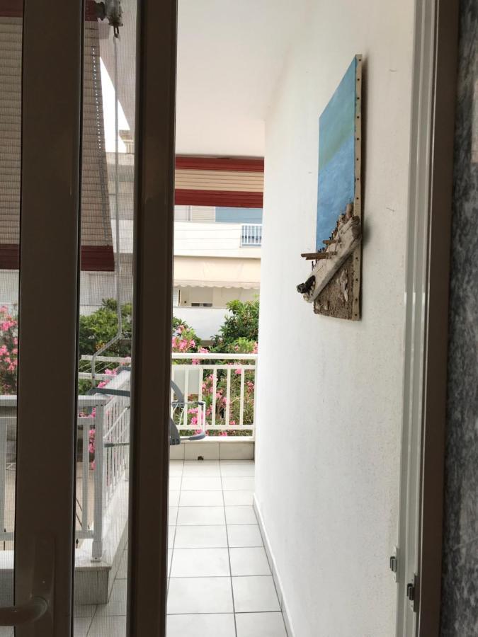 Grey Theros Apartments Paralia Dionysiou Buitenkant foto