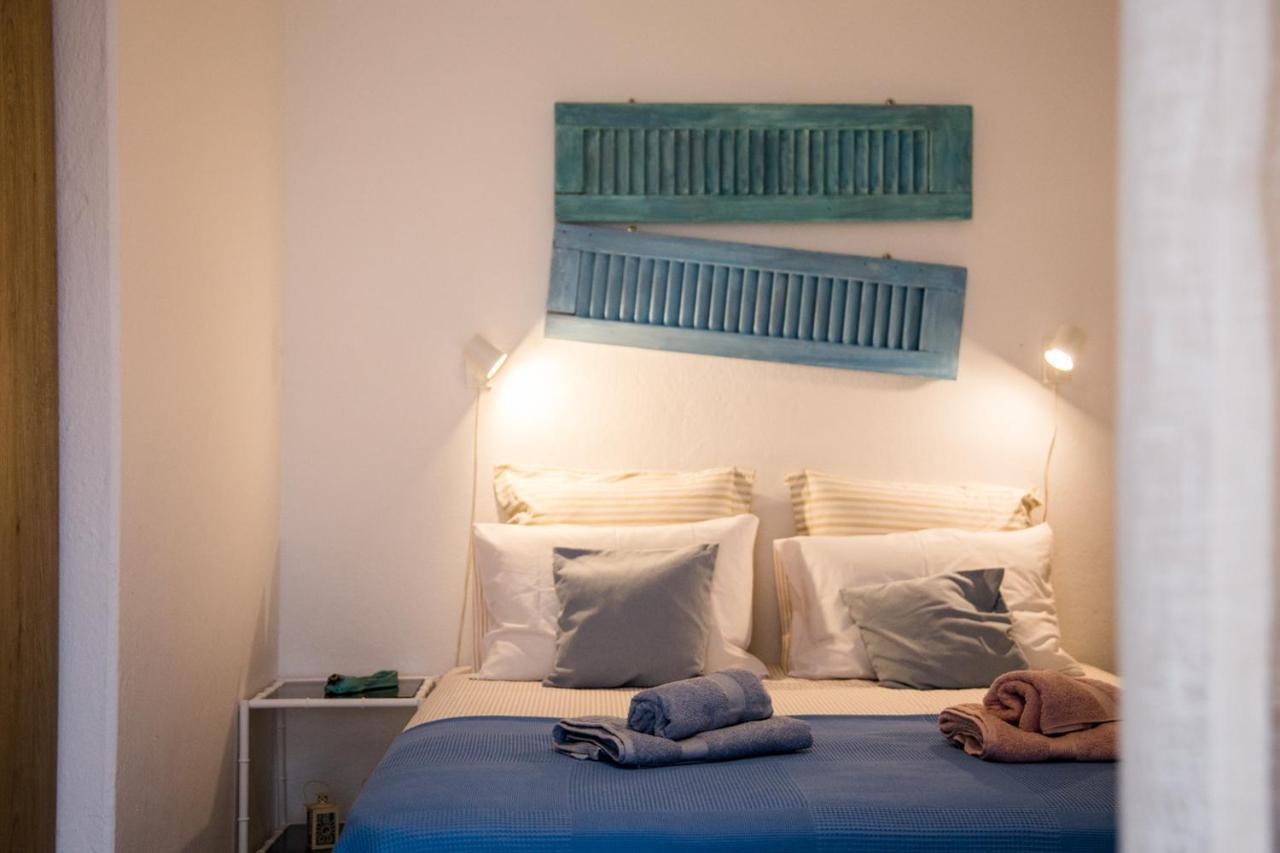 Grey Theros Apartments Paralia Dionysiou Buitenkant foto